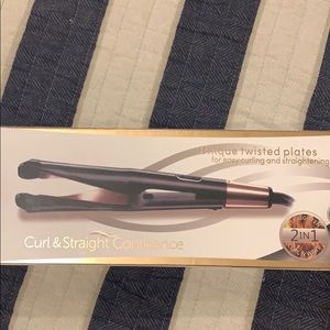 Twisted plate hair straightener